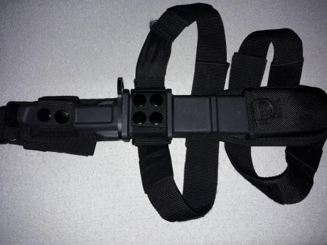 Vendo estos tres cuchillos extrema ratio chinolis.una bayoneta tipo tanto con funda Pernera , 17cm de 01