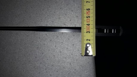 Vendo estos tres cuchillos extrema ratio chinolis.una bayoneta tipo tanto con funda Pernera , 17cm de 20
