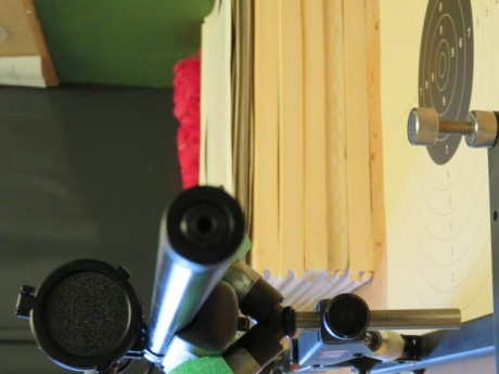 Hola a todos pongo en venta una carabina SAKO con dos cañones uno del 17 HMR y otro del calibre 22 WMR 12