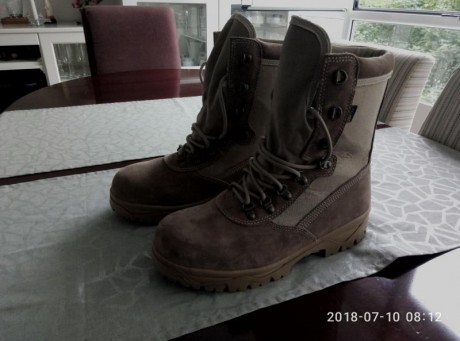 Vendo Botas talla 43, reglamentarias del Ejército del Aire. Completamente nuevas, nunca usadas. Ideales 01