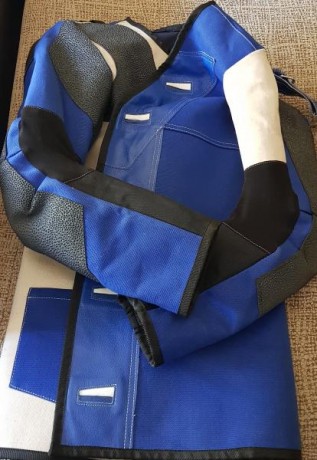 Vendo una chaqueta de tiro como nueva, la vendo pues la compre para mi hijo y le queda estrecha.

90€ 00