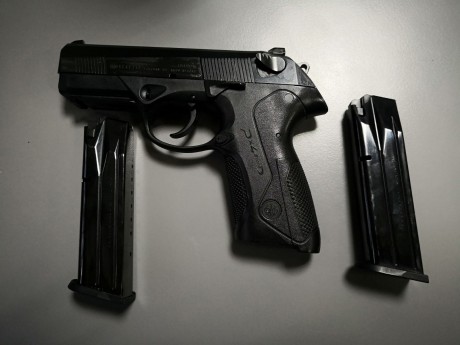 Un compañero vende  Beretta PX4 Storm con muy poco uso ya que la misma ha sido usada para servicio por 00