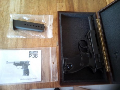 Vendo pistola Walther P38 en un estado de conservación excepcional. Habrá disparado como máximo unos 200 00