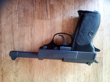 Vendo pistola Walther P38 en un estado de conservación excepcional. Habrá disparado como máximo unos 200 10
