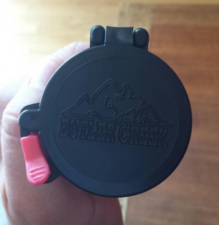 Vendo visor de batida Bushnell trophy xlt 1-4x 24 con tapas Butler creek, nuevo a estrenar, solo ha salido 00