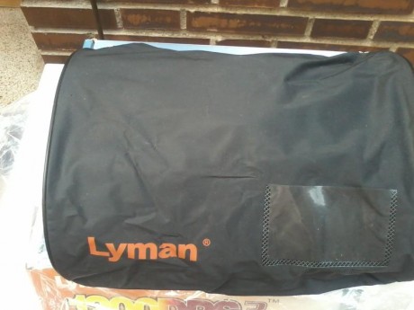 se vende bascula de precision digital dosificadora Lyman 1200 dps 3
NUEVA 01