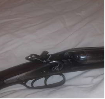 Vendo esta joya de escopeta de perrillos a la vista en perfectas condiciones y dispara perfectamente. 01