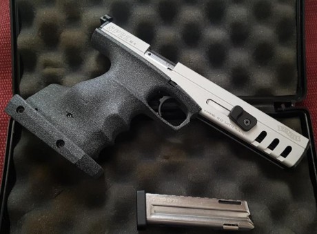   Hola compañeros.

Pongo a la venta mi Walther SP22 M4 en impecable estado y guiada "F", en 10