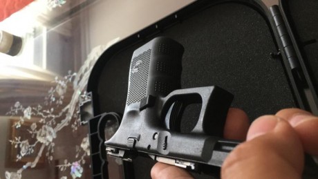 Vendo glock 19 gen 4 sin apenas uso, unos 60 cartuchos. Incluye funda y 5 cargadores. Sin marcas, ni roces, 71