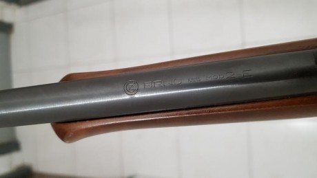 Se vende carabina BRNO (CZ), modelo 2E. En perfecto estado de conservación y de uso. Con un cargador metalico 11