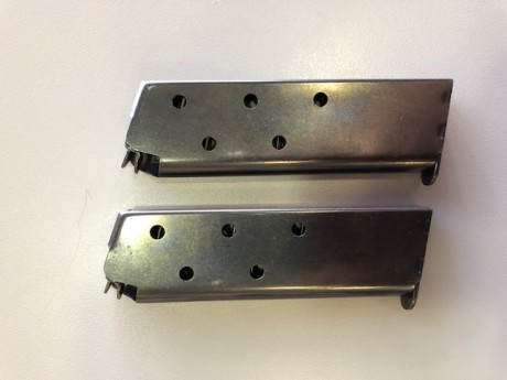 Vendo 2 cargadores originales de la Guerra de Vietnam para Colt 1911 y derivados, con capacidad de 7 cartuchos 00