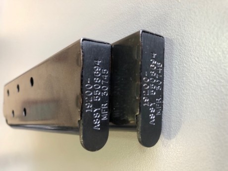 Vendo 2 cargadores originales de la Guerra de Vietnam para Colt 1911 y derivados, con capacidad de 7 cartuchos 10