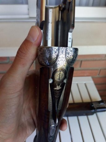 Vendo escopeta superpuesta Beretta, modelo SO2. Doble gatillo, con el primero de ellos articulado. Choques 12