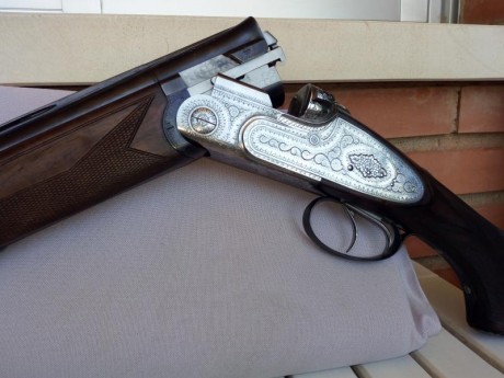 Vendo escopeta superpuesta Beretta, modelo SO2. Doble gatillo, con el primero de ellos articulado. Choques 10