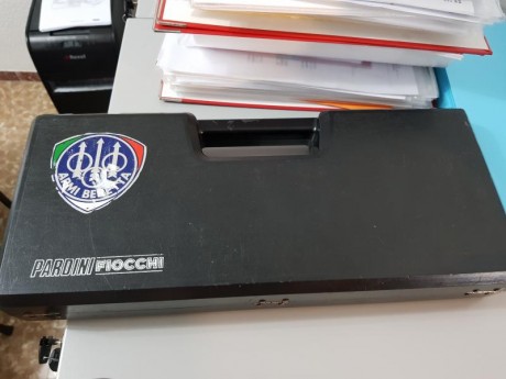 Precio no negociable, envío dentro de la península incluido.

Dos cachas, un cargador está roto el otro 00