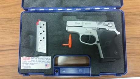 Hola, vendo mi pistola S&W  CS 9, calibre 9 mm pb, guiada en F pero ideal como arma de defensa por 00