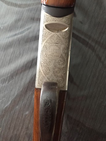 Buenas, un compañero vende las dos escopetas de su suegro. Se trata de una escopeta paralela modificada 00