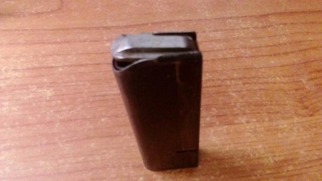 Muy Buenas :
Vendo este cargador para astra 300,  en buen estado , con señales de uso, y  en perfecto 10