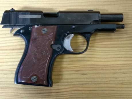 Vendo Star DKL 9 mm corto. Guiada A. El arma se encuentra en Asturias. Con dos cargadores, funda interior 110