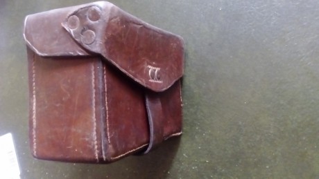 Muy Buenas :
Vendo esta cartuchera Carniago para correaje del Mauser. Buen estado de conservacion , sin 02