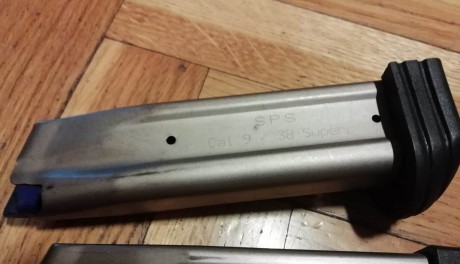 Hola si a alguien le sobra un cargador de 120mm y calibre 38/9mm de SPS o STI y le interesa el trueque, 00