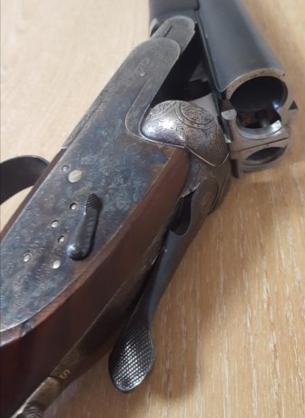 Se vende escopeta AYA calibre 16.
 Creo que es el modelo 116.
Doble disparador.
Bien conservada. Bonitas 00