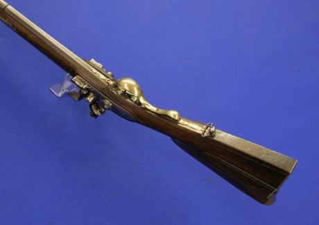 Voy a colocar unas fotos de un arma larga alemana de llave de mecha del siglo XVI. 140
