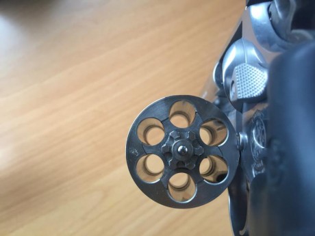 Vendo revolver S&W 357 MAGNUM.
El arma la compre a una empresa de seguridad que cerro y apenas a tenido 12