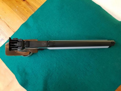 Pistola para tiro de precisión de la prestigiosa marca alemana Feinwerkbau.
Pistola de acción por palanca 22