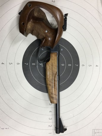 buenos días para aliviar mi armero vendo varias armas , detallo ;
- Smith wesson 4506 en calibre 45 en 20