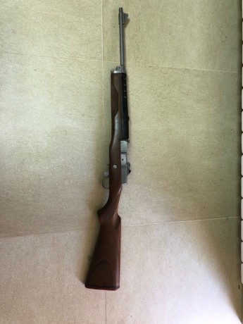 Se vende rifle ruger modelo mini 14 calibre 222 con tre cargadores por 1200euros. .    VENDIDO 00