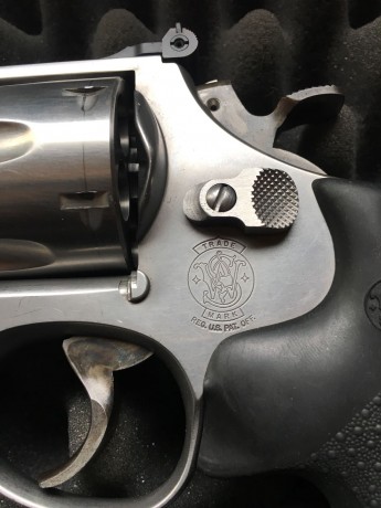 Hola que tal?
Buenas tardes a todos.
Tengo un buen amigo mio, que quiere venderse este magnifico S&W 00