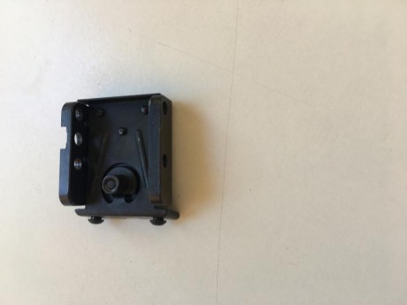 Saludos gente del foro, tengo un problema con el alza de mi pistola, esta torcida o caída. Alguien sabe 60