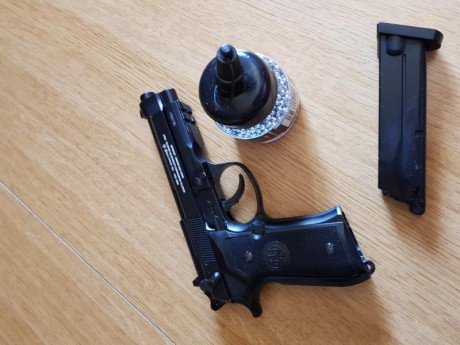 Vendo beretta super rebajada de precio solo por 120€. con unas características asombrosas, toda metálica 00