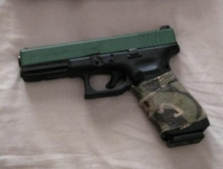 Pues lo dicho Glock 17 cuarta generación en perfecto estado y muy poco uso (casi nada)
Tienes miras micrometricas 01