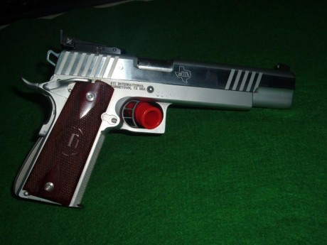 Se vende pistola S. T. I. TARGET MASTER Calibre 9MM guiada como arma de concurso F * * * IMPECABLE* * 00