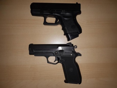 Tengo en venta esta pistola. Esta muy bien de estado y es bastante comoda para porte de paisano. Os dejo 01