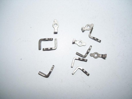 Hola
pongo poco a poco lo que tengo de recambios para esta pistola

son piezas nuevas a estrenar , ire 00