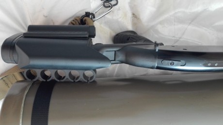 Buenas:
Vendo mi escopeta corredera MOSSBERG 500 SURVIVAL.

- Capacidad: 4 más 1.
- Correa táctica de 01