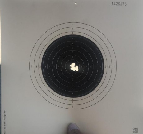  Buenas a todos

Un buen amigo vende los siguiente:

Carabina  Super Mach 54 serie X 
Cañon seleccionado. 12