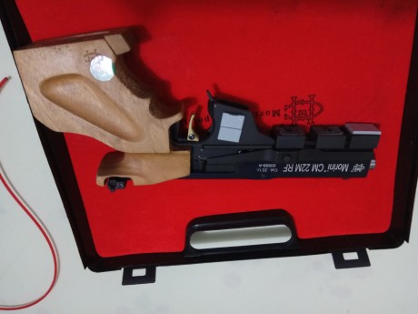 buenas noches un compañero me pide que le ponga este anucio.
Se trata de una MORINI RF STEL 22LR su estado 00