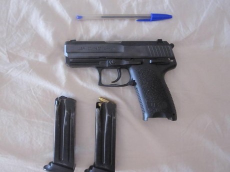 Se vende pistola por 200 euros, para mayor información enviar email. Un saludo. 01