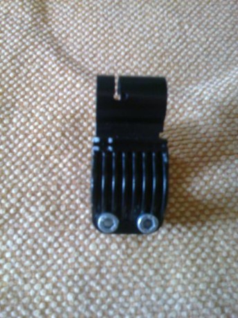 Vendo túnel delantero original Sig Sauer. 
Rosca interior de 18 mm para el iris. puede usarse con  anillas 02