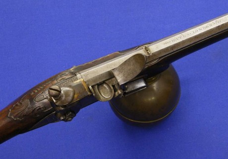 Voy a colocar unas fotos de un arma larga alemana de llave de mecha del siglo XVI. 41