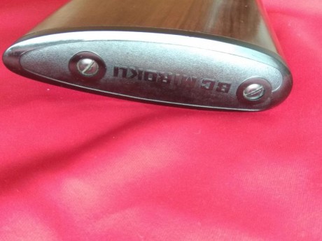 Miroku fabricada en Japón. Superpuesta de caza del calibre 12/70, aceros especiales de 71 cm, expulsora, 21