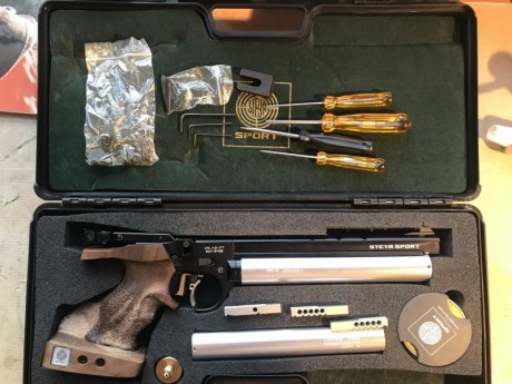 Hola a todos.
Vendo Steyr LP50 de diciembre 2016. La pistola está nueva. La utilicé el primer año y luego 02