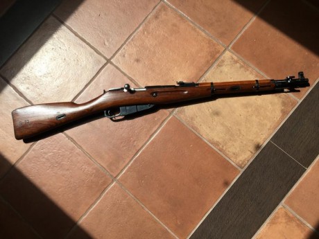Vendo este Mosin Nagant en bastante buen estado, maderas al aceite
Numeraciones coincidentes, precio 300€ 02