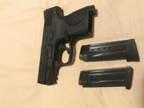 Pistola 9mm S&W Smith and Wesson M&P9 Compact con muy pocos disparos.
 Sólo para personal con 02