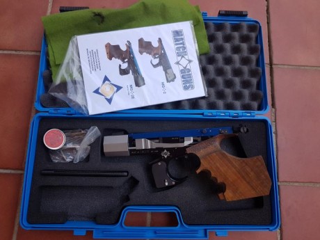 Vendo pistola competicion Mach Guns MG2 E eletronica por falta total de uso, con todo lo original, dos 01