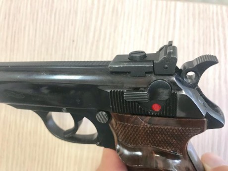 Vendo Pistola Walther PP Sport CAL. 22 mm en muy buen estado. Con cañón alargado y mira de competición, 01